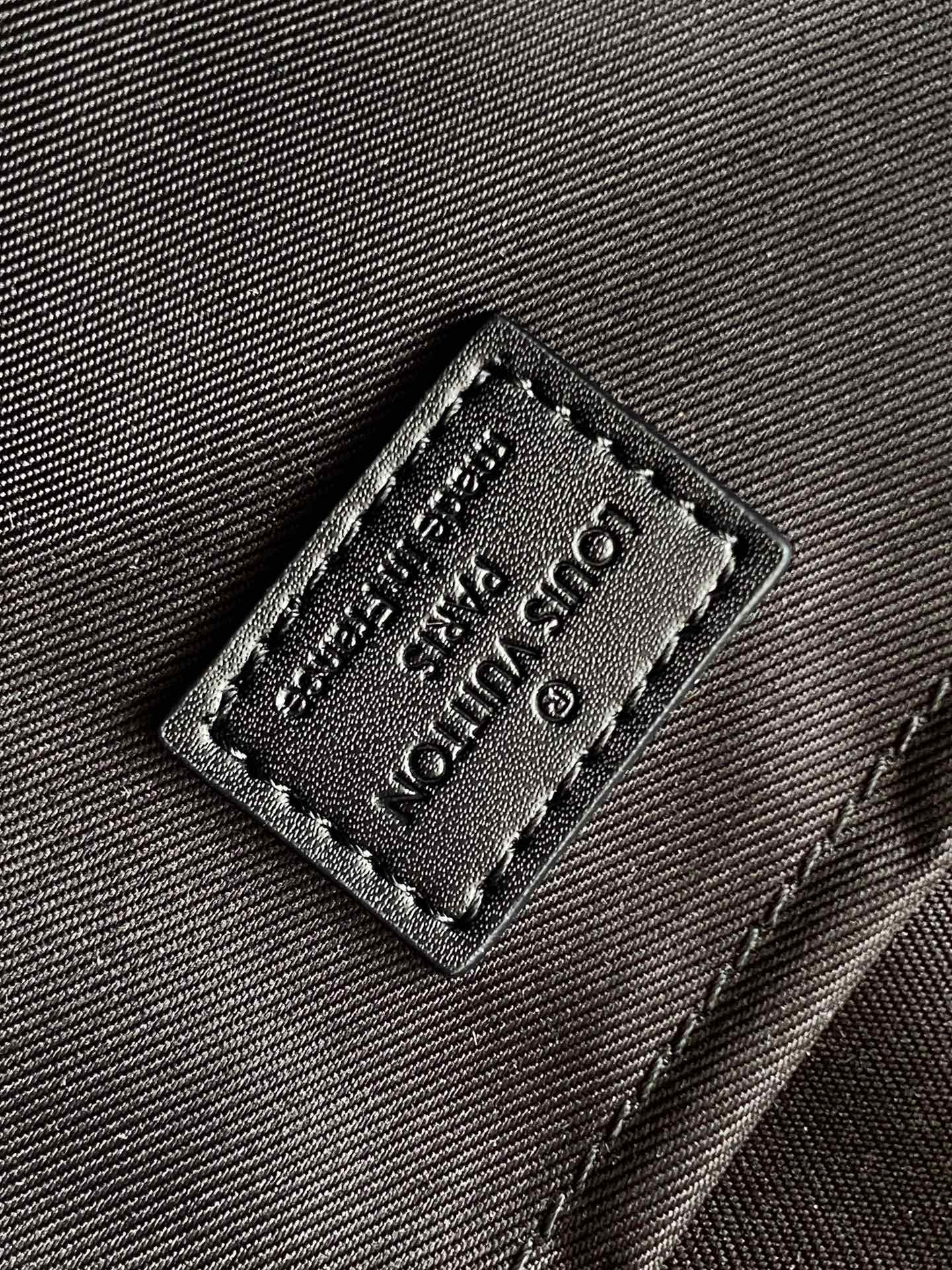 Louis Vuitton Sac Plat Monogram Shadow Leather Tote Bag - Black