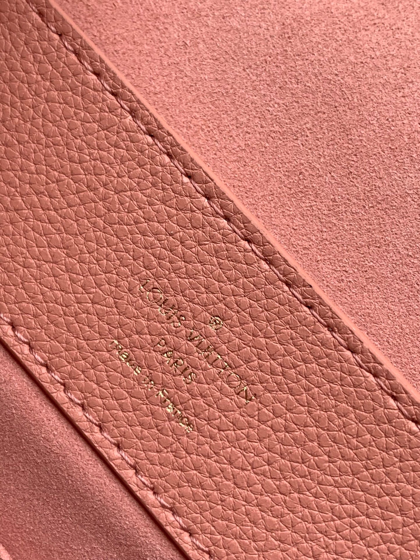 Louis Vuitton Capucines BB Bicolor Taurillon Leather Handbag - Pink and Cream