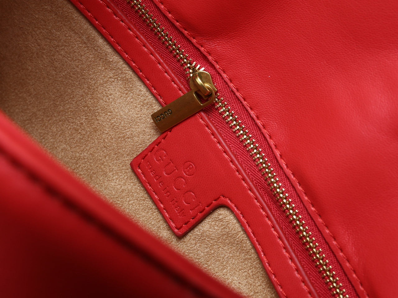 Gucci GG Marmont Small Matelassé Shoulder Bag - Red Leather