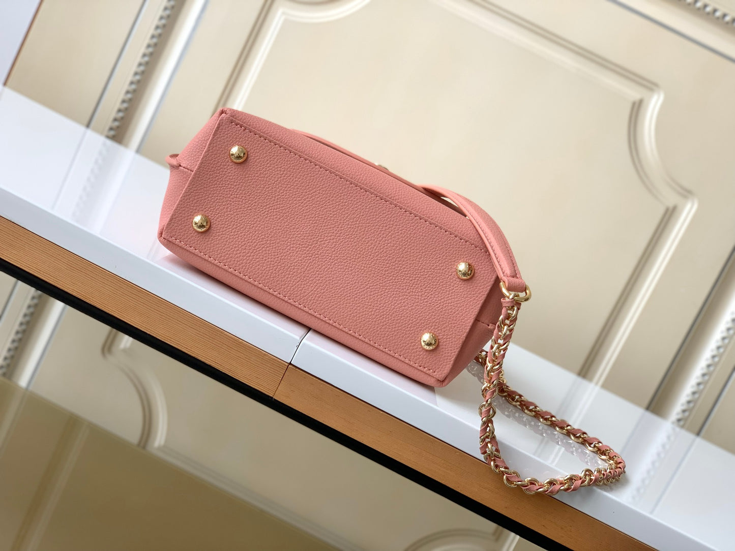 Louis Vuitton Capucines BB Taurillon Leather Handbag - Rose / Gold