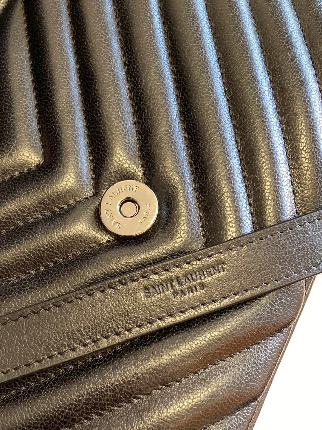 Saint Laurent Matelassé Quilted Leather Shoulder Bag in Black