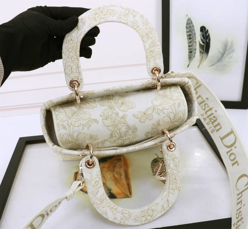 Christian Dior Lady D-Lite Medium Bag - White Embroidered Toile de Jouy Canvas