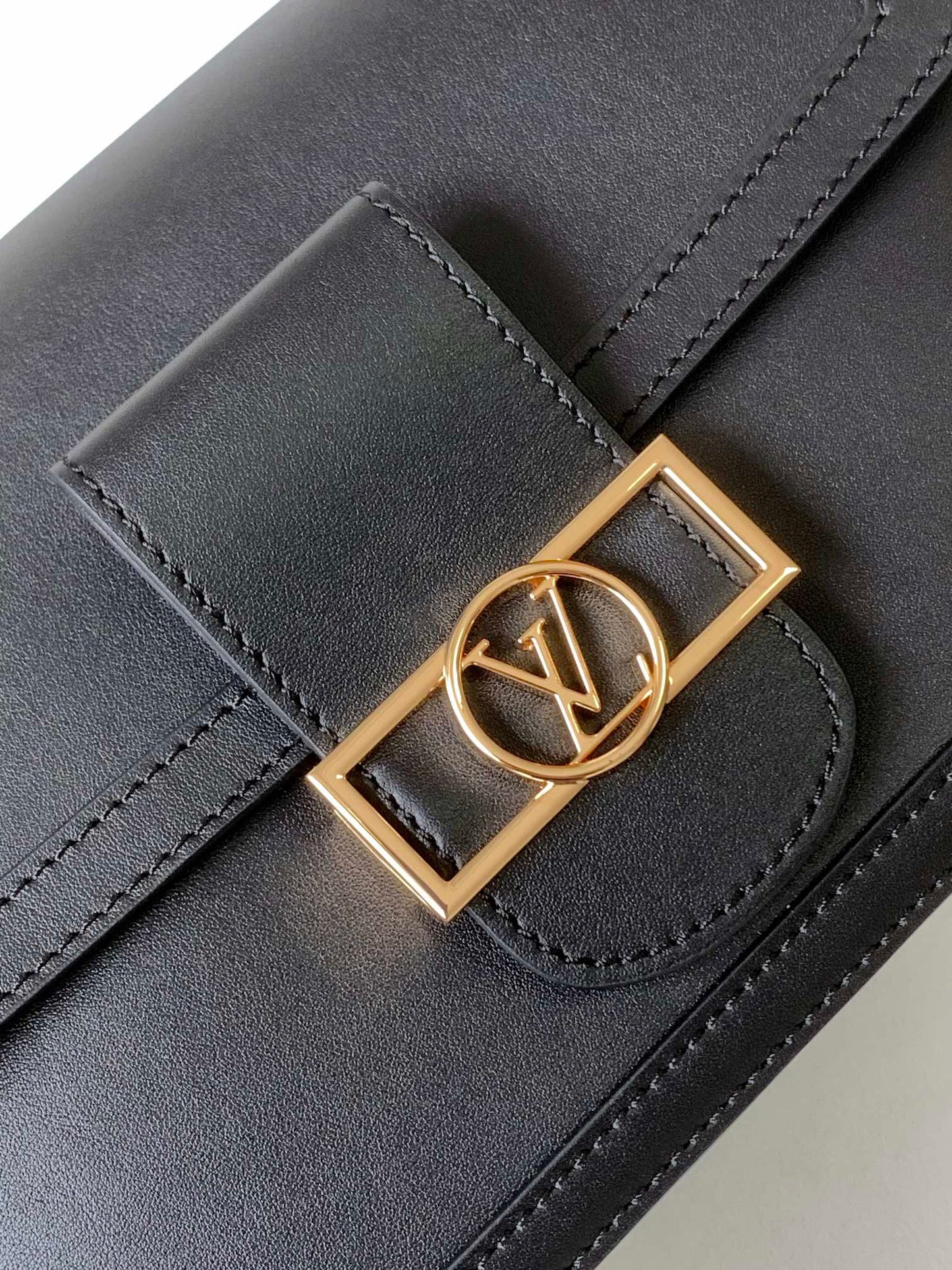 Women's Elegant Black Faux Leather Crossbody Bag with Gold Chain Detail