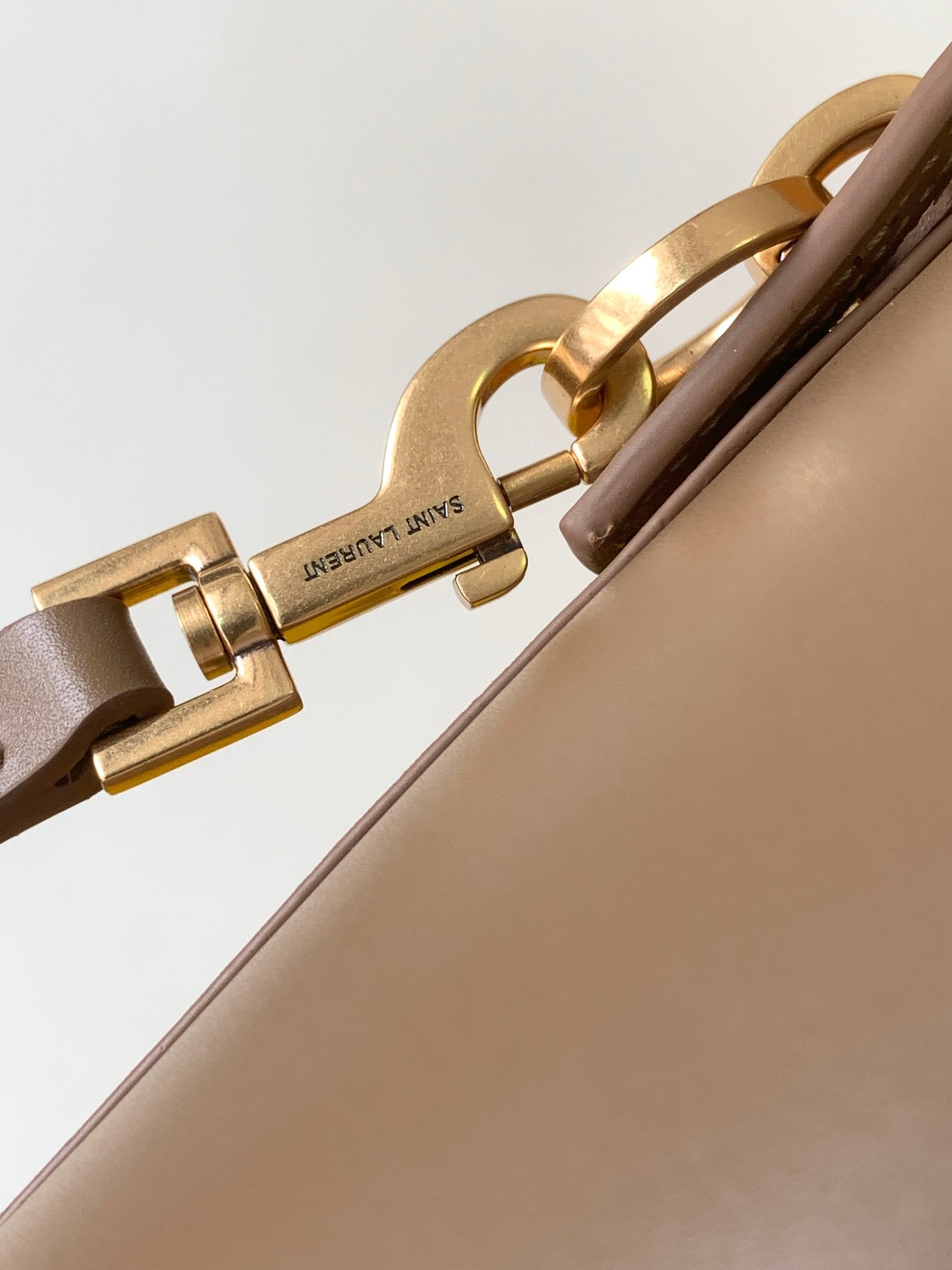 Saint Laurent Le 37 Small Bucket Bag in Taupe Leather