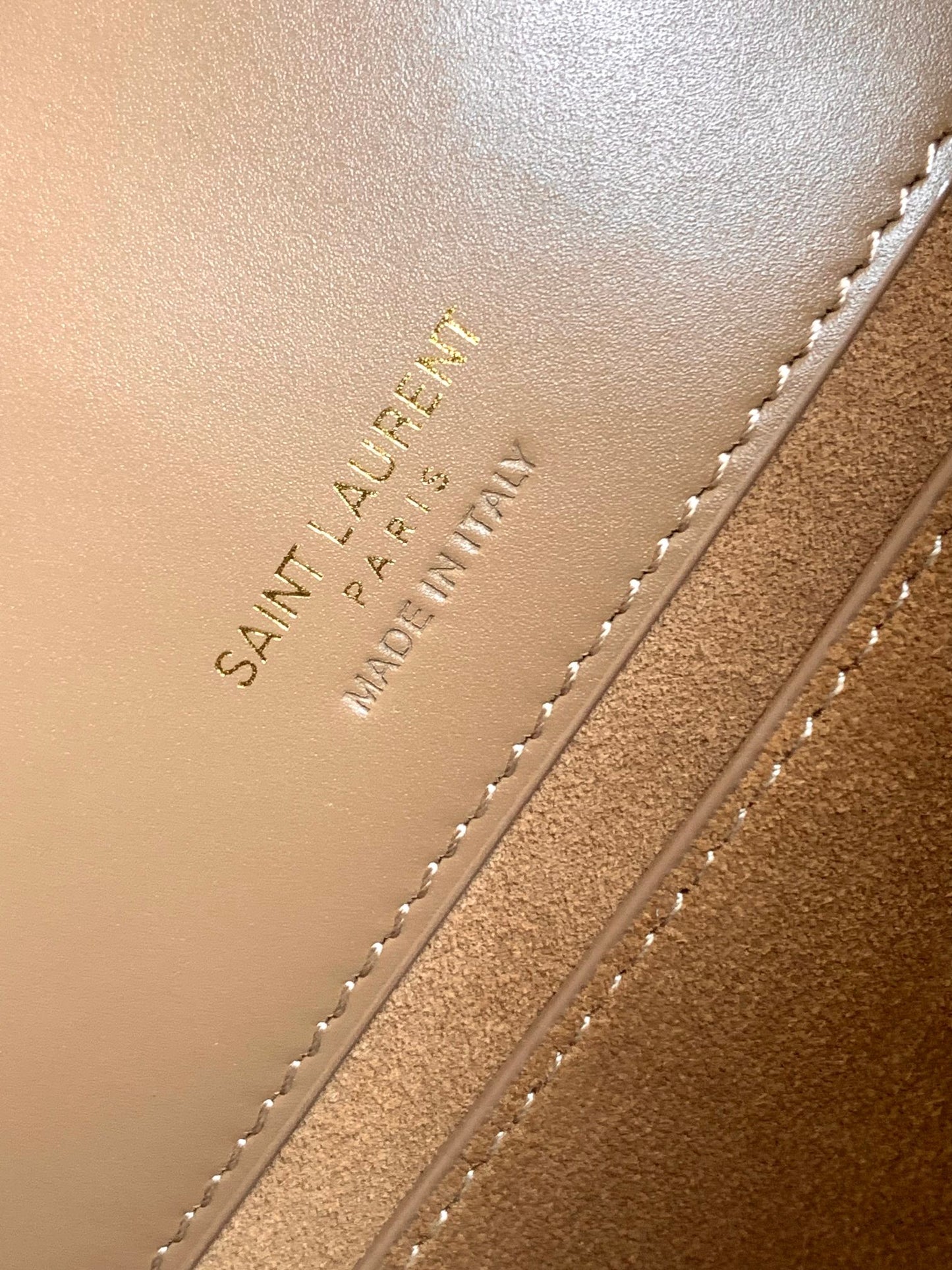Saint Laurent LE 5 À 7 Small Leather Bucket Bag in Taupe
