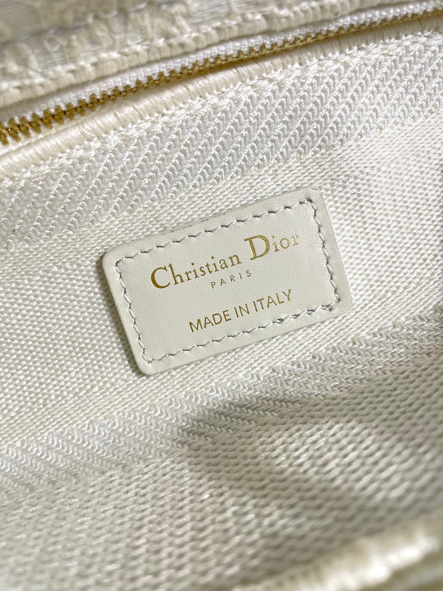 Christian Dior Lady D-Lite Handbag - White Embroidered Canvas