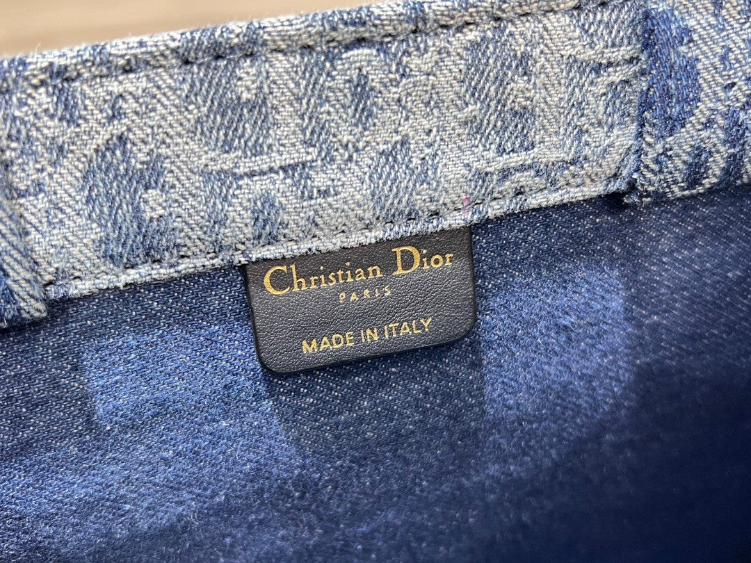 Christian Dior Medium Book Tote Blue Dior Oblique Embroidery