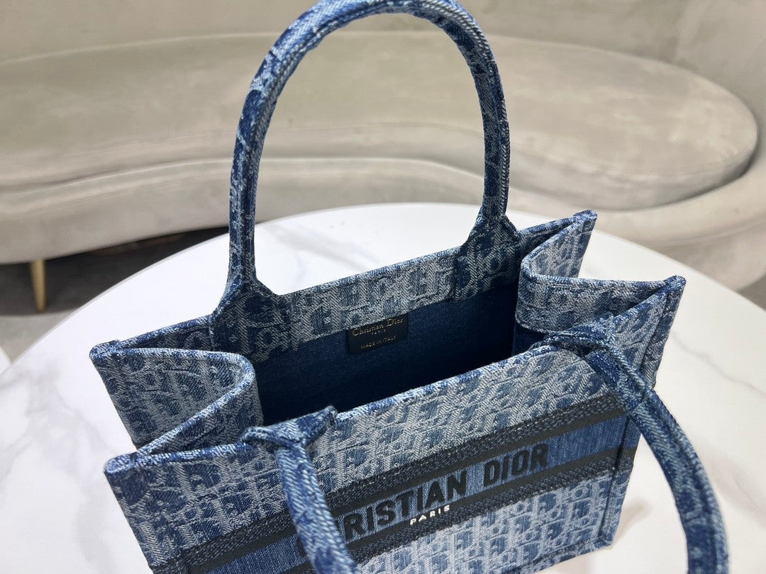 Christian Dior Medium Book Tote Blue Dior Oblique Embroidery