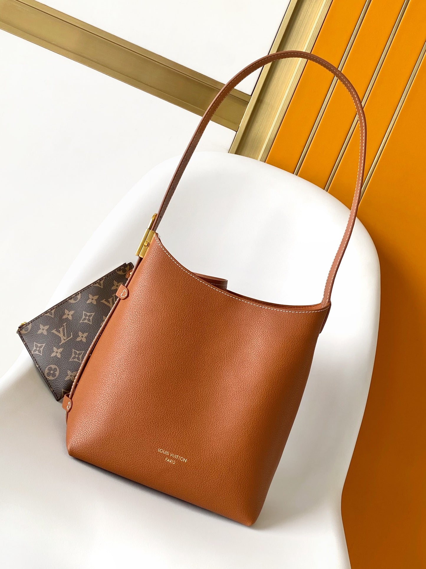 Saint Laurent Le 5 à 7 Supple Large Brown Grained Leather Shoulder Bag