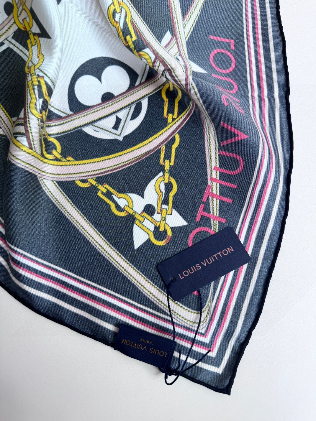 Women's Elegant Geometric Patterned Square Silk Scarf - Black, Gold, and Grey Luxury Style Neck Wrap