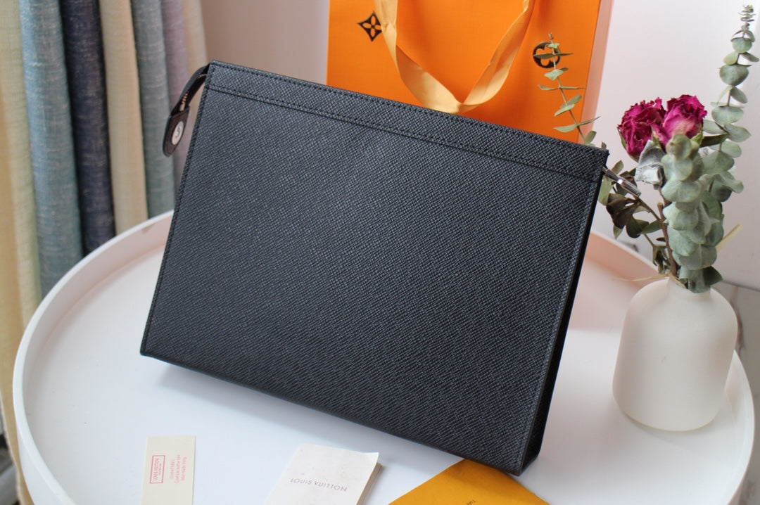 Louis Vuitton Black Taiga Leather Poche Voyage Pouch Clutch MM