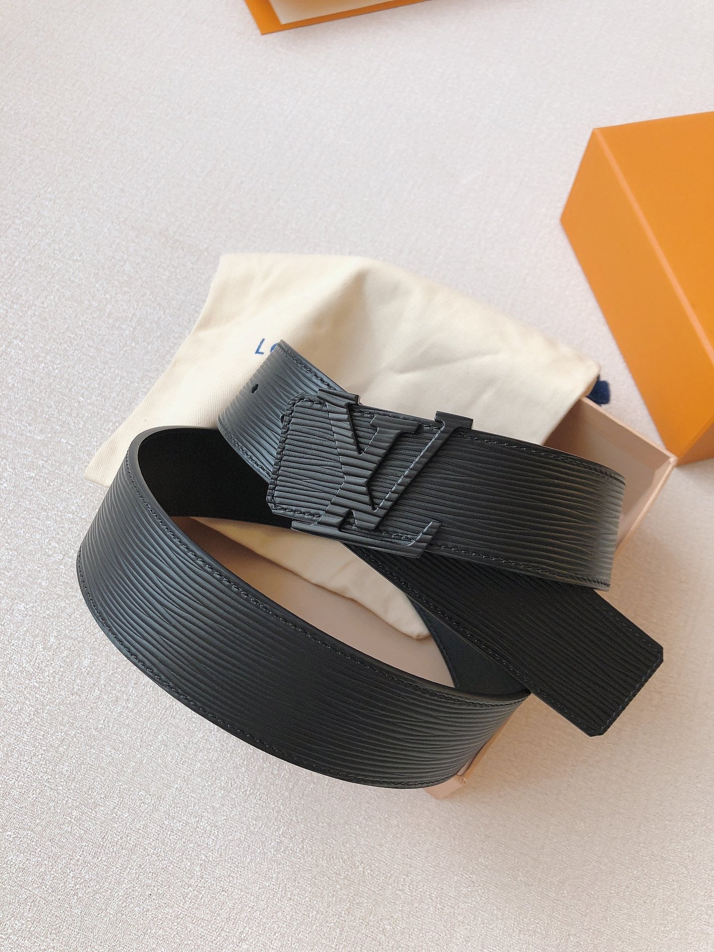 Louis Vuitton LV Initial 40mm Belt, Black Epi Leather with Textured Matte LV Buckle