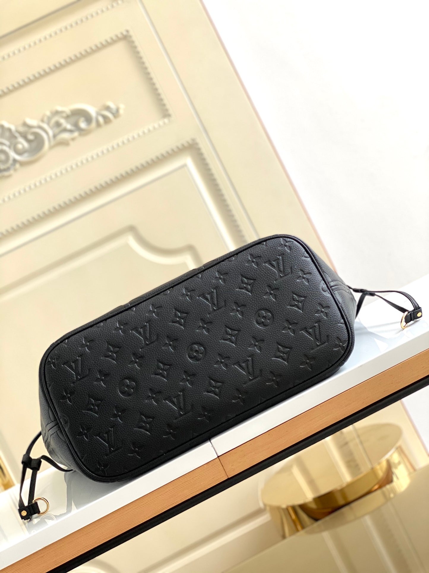 Louis Vuitton Neverfull MM Monogram Empreinte Leather Tote Bag - Noir