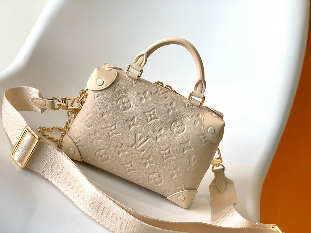 Louis Vuitton Valisette Tresor Mahina Leather Handbag - Creme