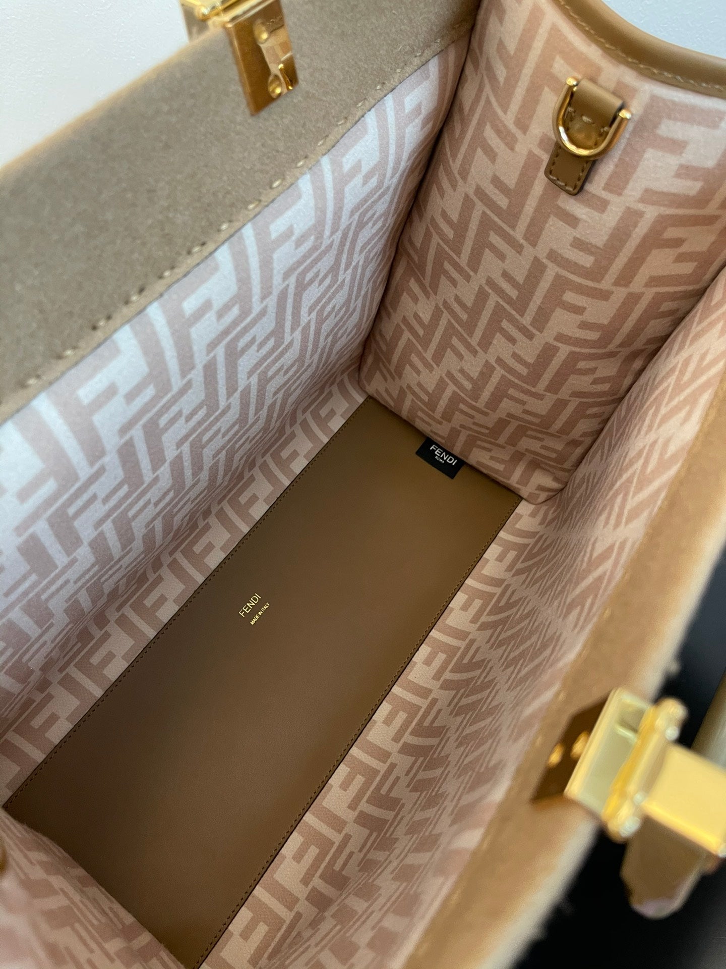 Fendi Sunshine Medium Leather Tote Bag - Beige