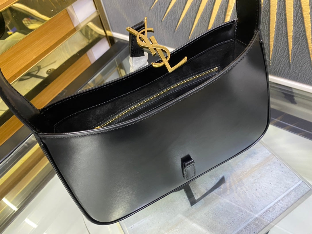 Saint Laurent Le 5 à 7 Small Hobo Bag in Smooth Black Leather