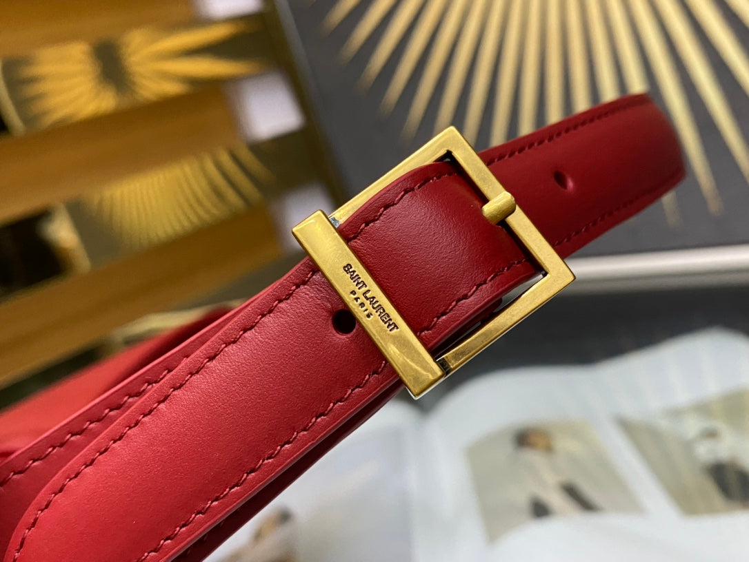 Saint Laurent Le 5 à 7 Small Shoulder Bag in Red Leather