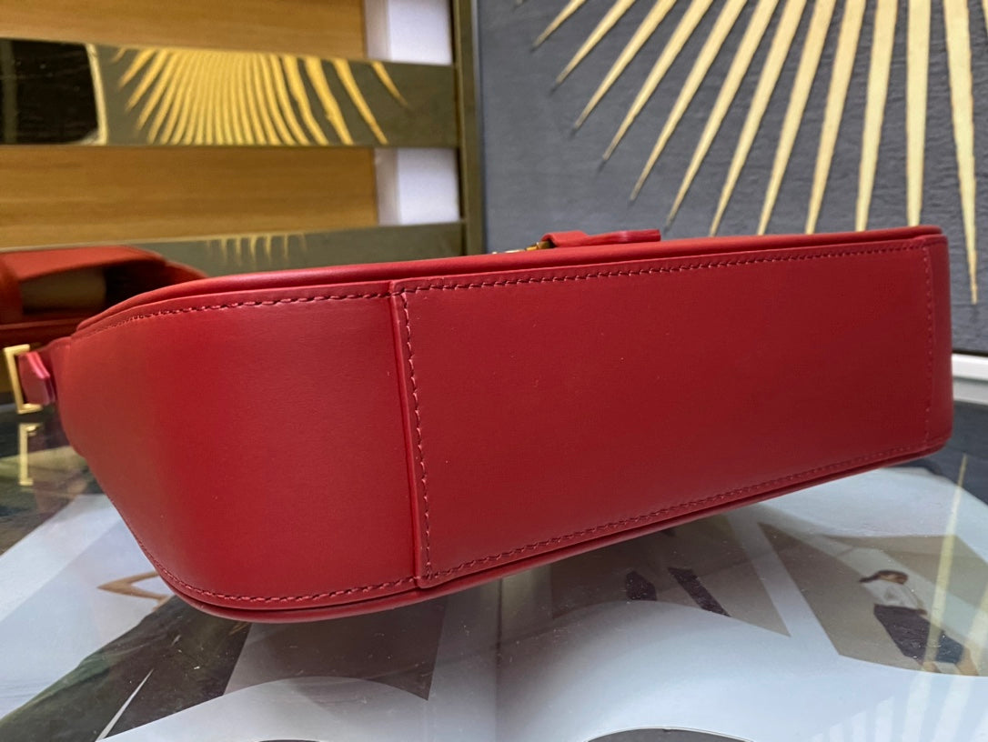 Saint Laurent Le 5 à 7 Small Shoulder Bag in Red Leather