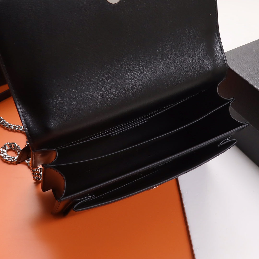 Saint Laurent Sunset Medium Shoulder Bag in Smooth Leather - Black