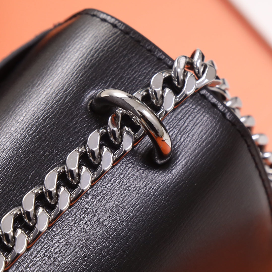 Saint Laurent Sunset Medium Shoulder Bag in Smooth Leather - Black