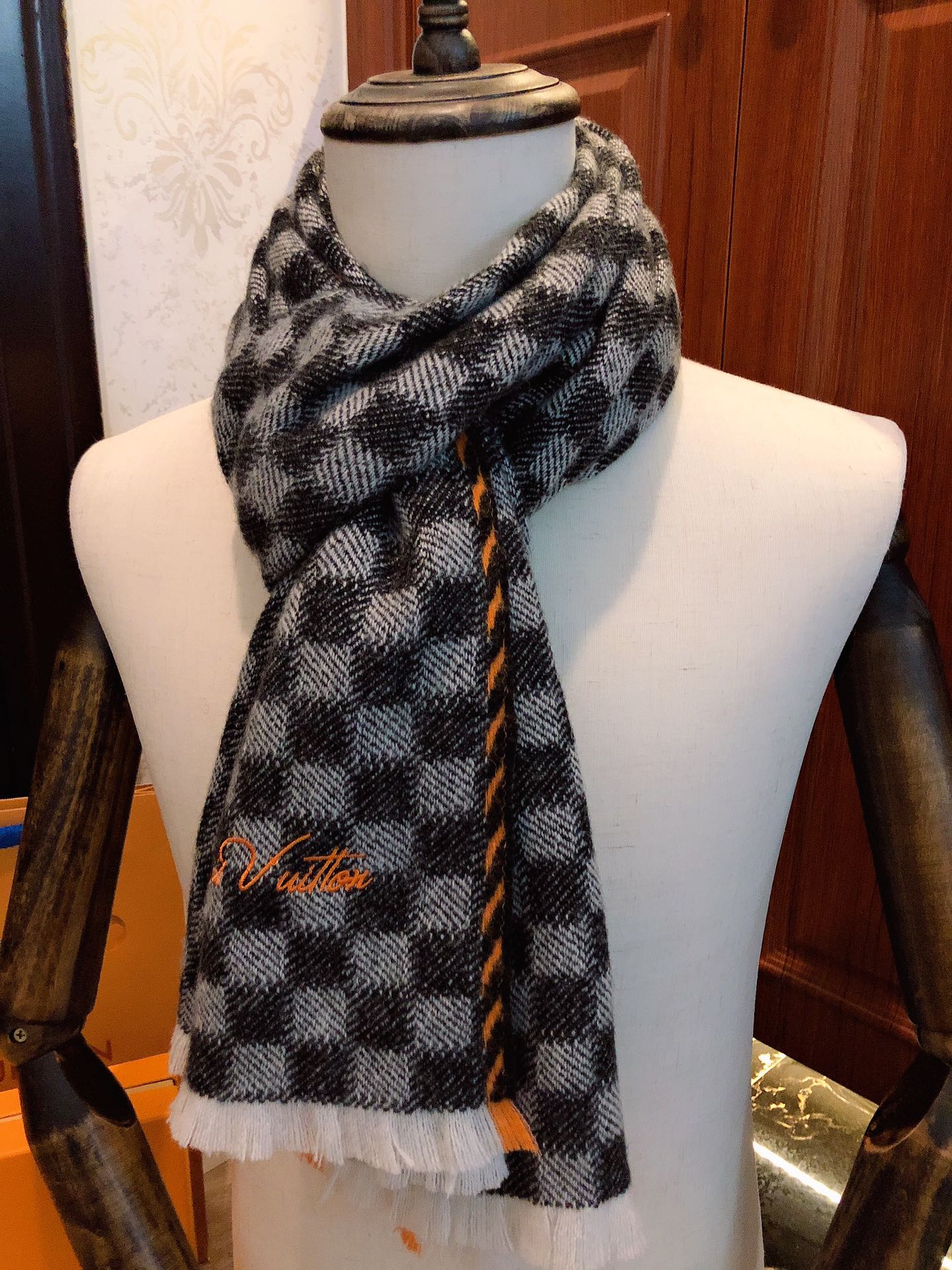 Luxury Checkered Scarf for Men - Grey and Black Damier Pattern Wool Knit Winter Muffler