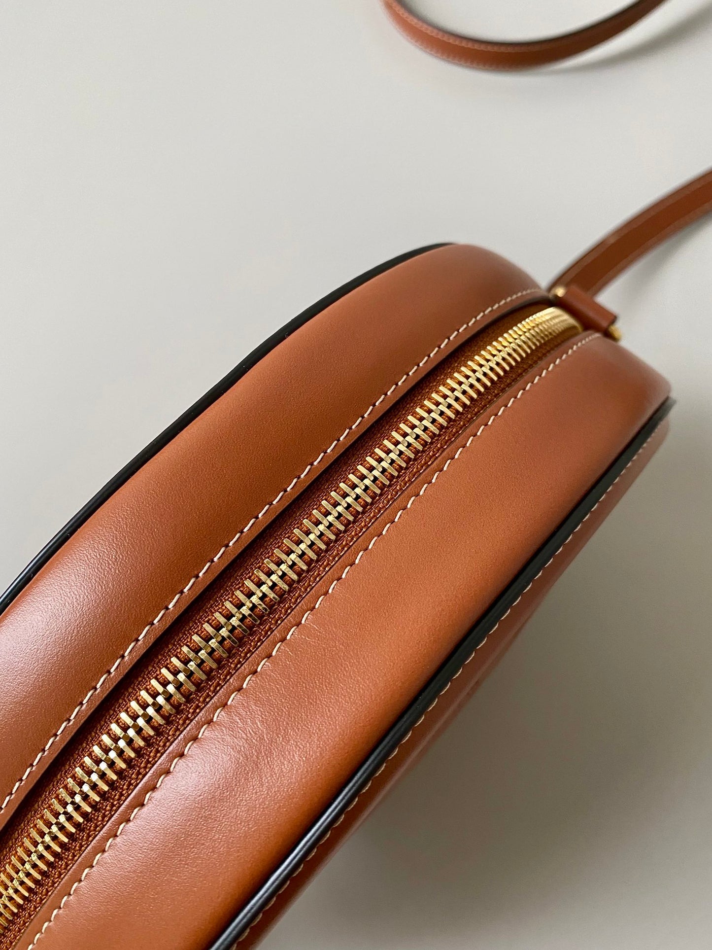 Celine Oval Bag Cuir Triomphe in Tan Smooth Calfskin Crossbody Purse