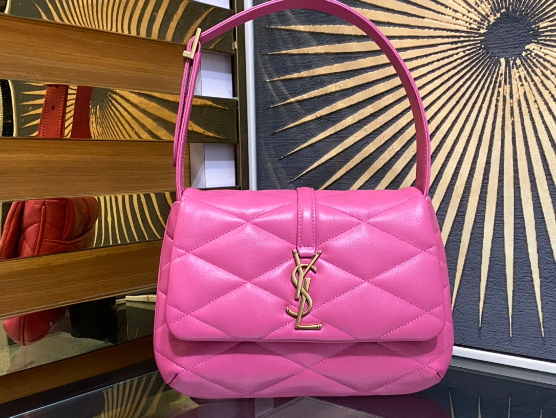 Saint Laurent Le 5 à 7 Soft Hobo Bag in Quilted Pink Leather