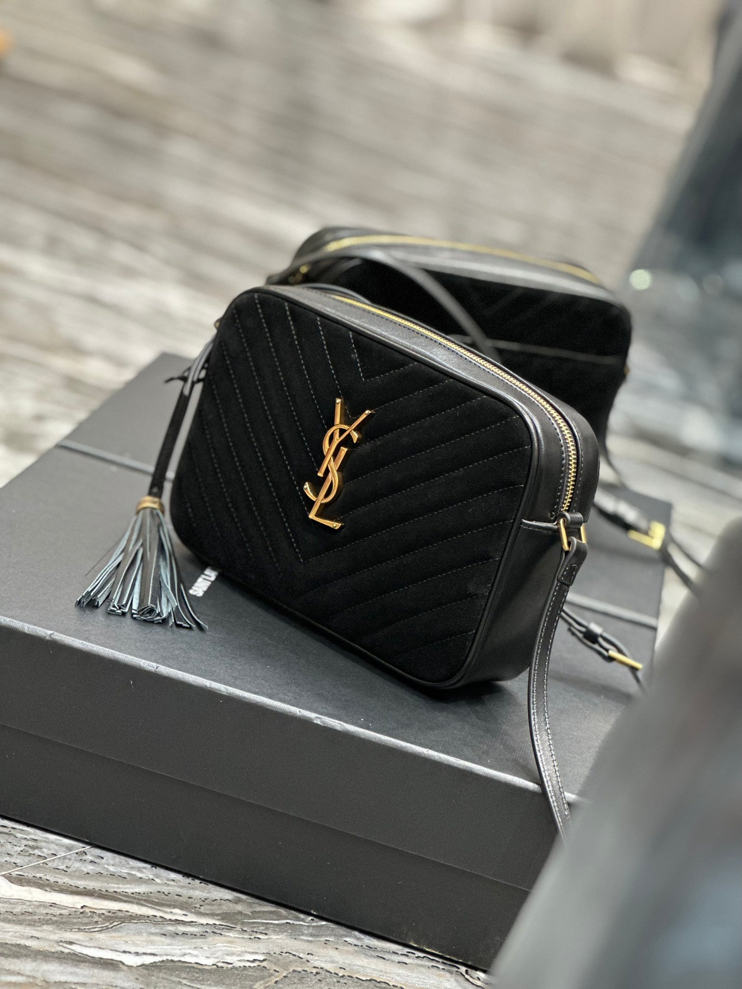 Saint Laurent Lou Medium Camera Bag in Quilted Leather - Black Gold