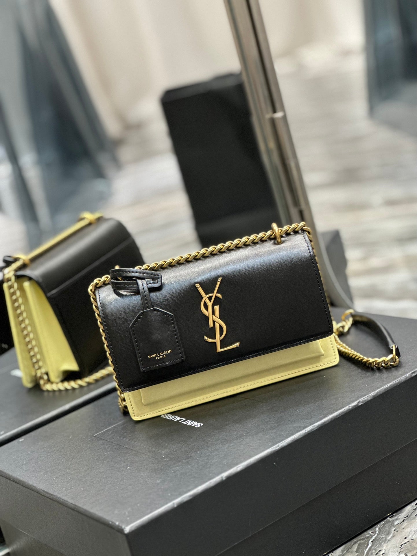 Saint Laurent Sunset Medium Chain Shoulder Bag - Black &amp; Yellow Leather