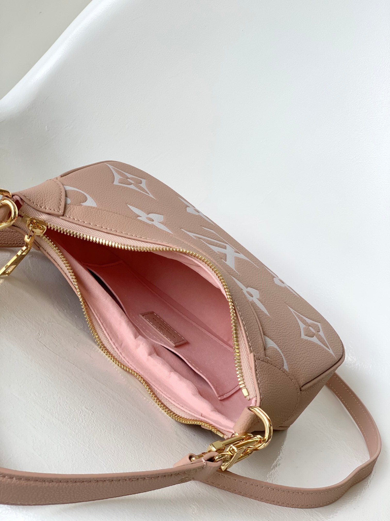 Louis Vuitton Bagatelle Hobo Bag Monogram Empreinte Giant Rose Trianon Pink