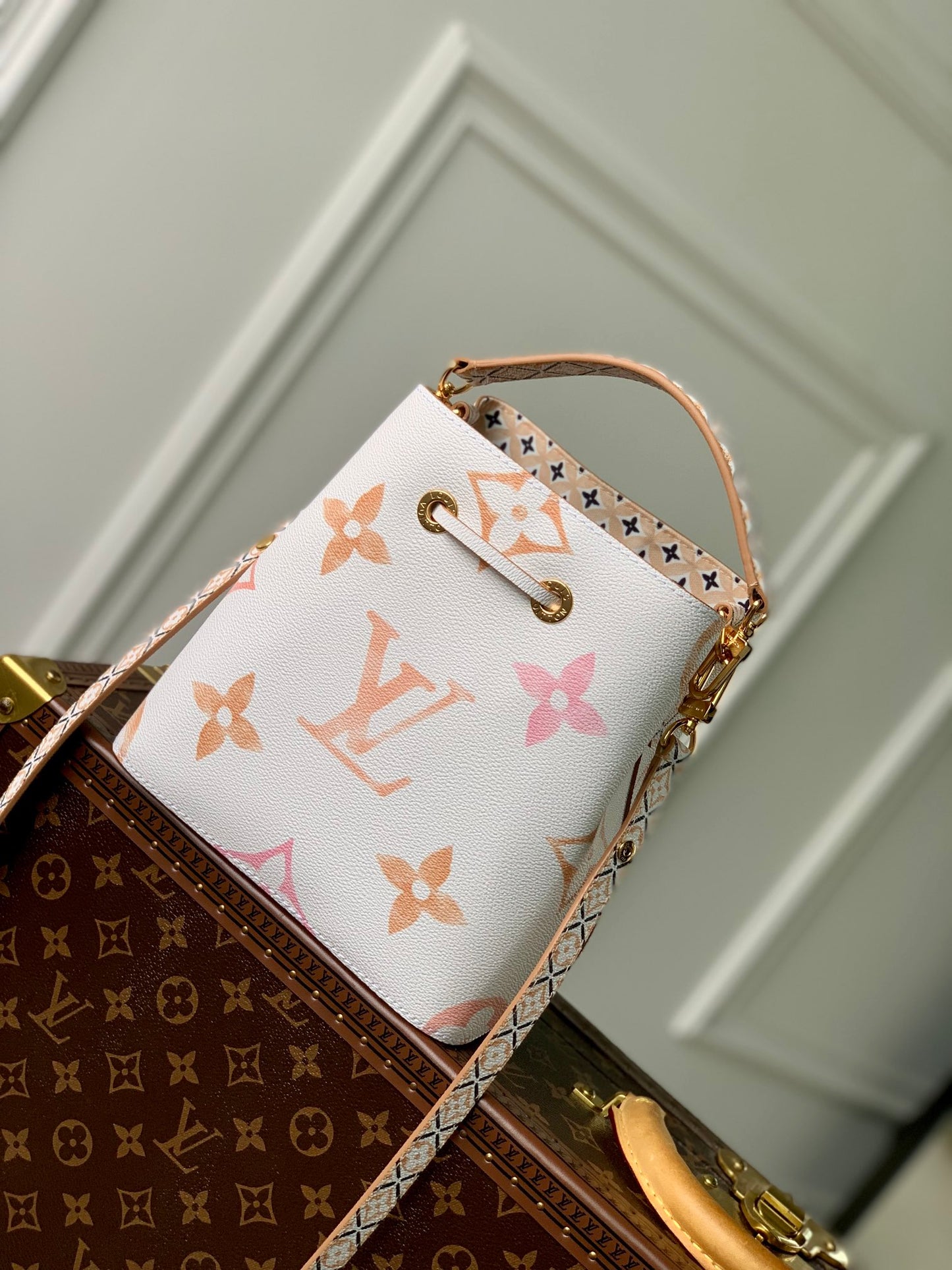 Louis Vuitton NéoNoé BB Bucket Bag - White & Pink Gradient Monogram Canvas