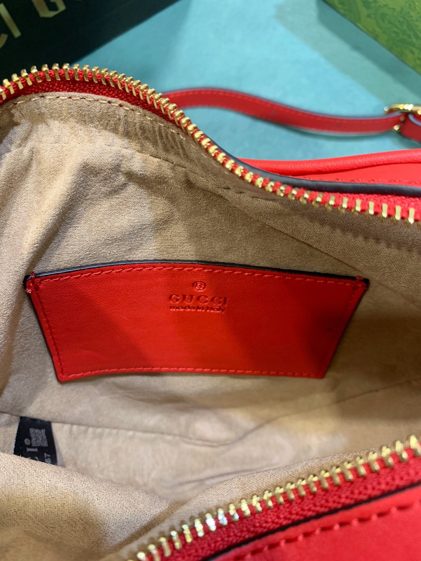 Gucci Heart-Shaped Quilted Leather Shoulder Bag - Red