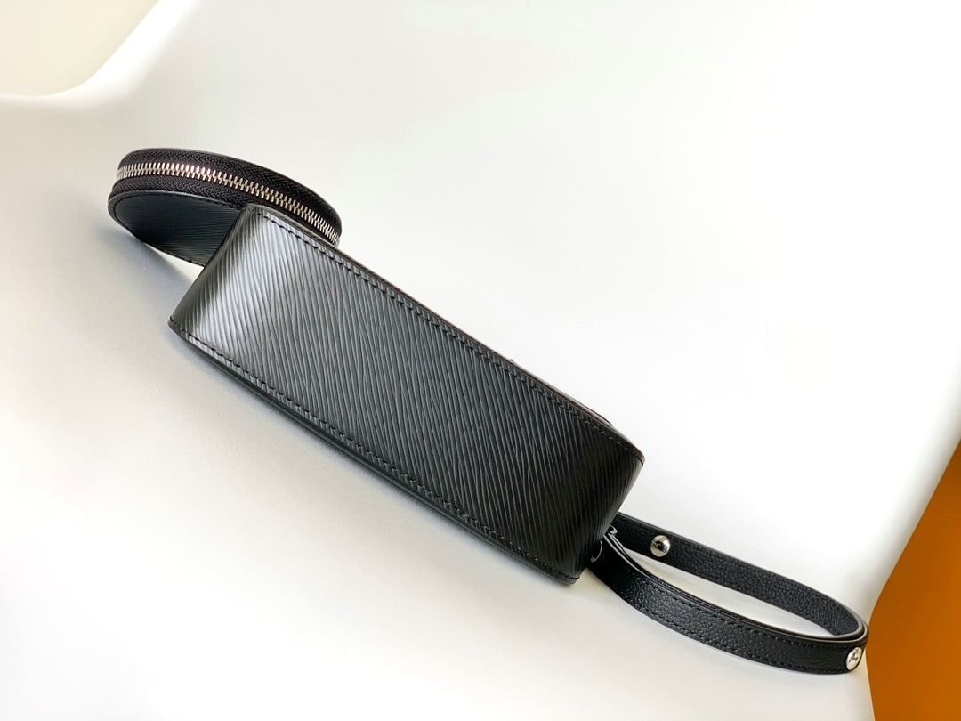 Louis Vuitton Marelle Shoulder Bag Black Epi Leather
