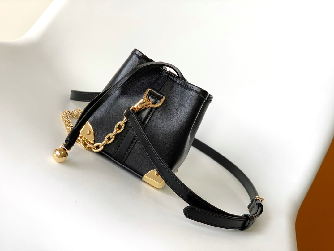 Louis Vuitton Black Leather Bucket Handbag with Gold-Tone Hardware &amp; Chain