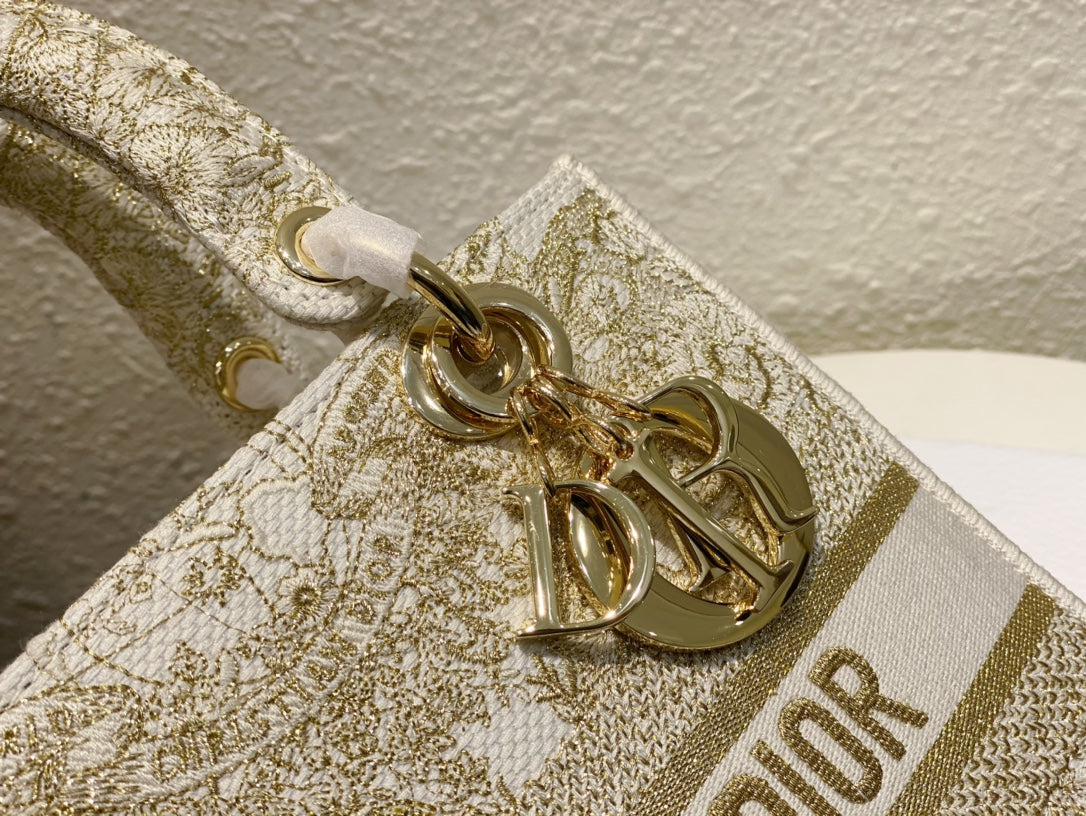 Christian Dior Lady D-Lite Bag in Beige Toile de Jouy Reverse Embroidery