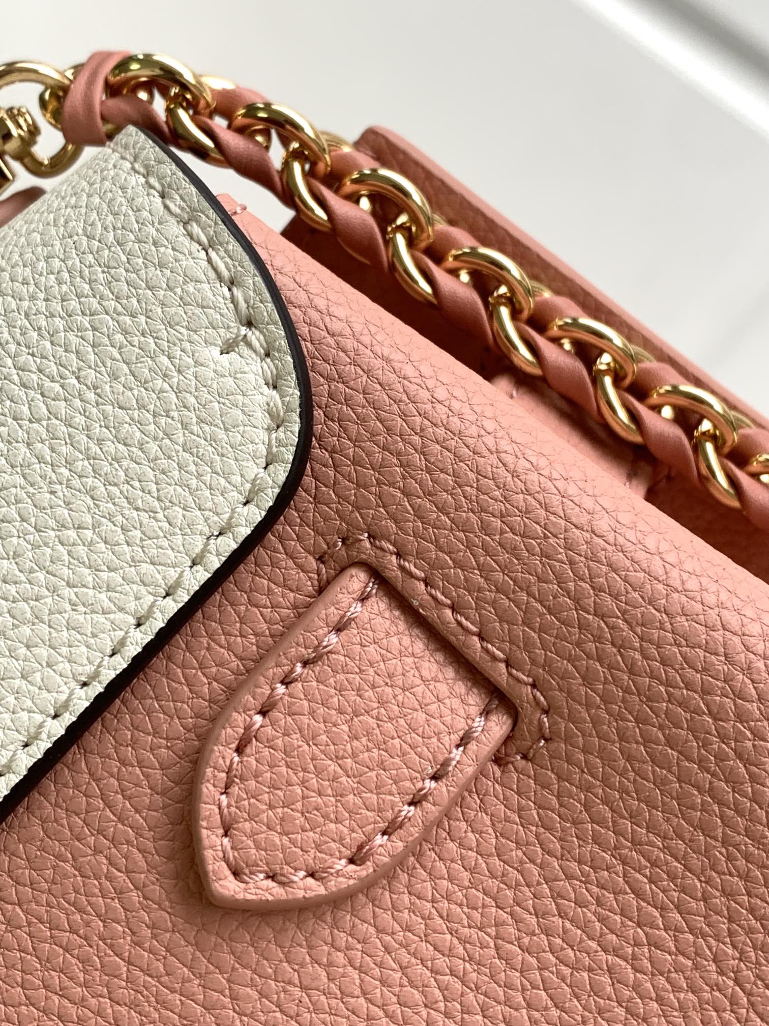 Louis Vuitton Capucines BB Bicolor Taurillon Leather Handbag - Pink and Cream