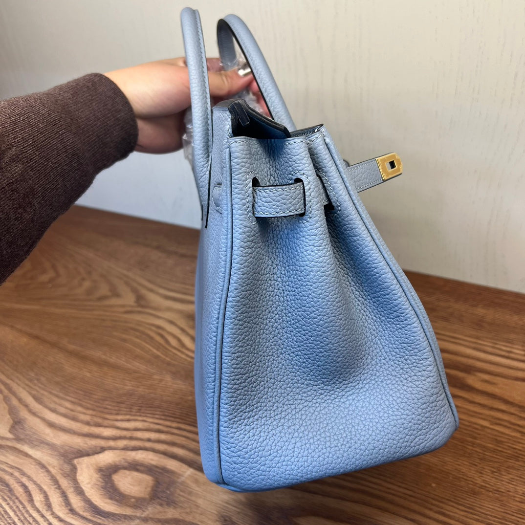 Elegant Light Blue Leather Satchel Handbag - Classic Top Handle Bag with Gold-Tone Hardware
