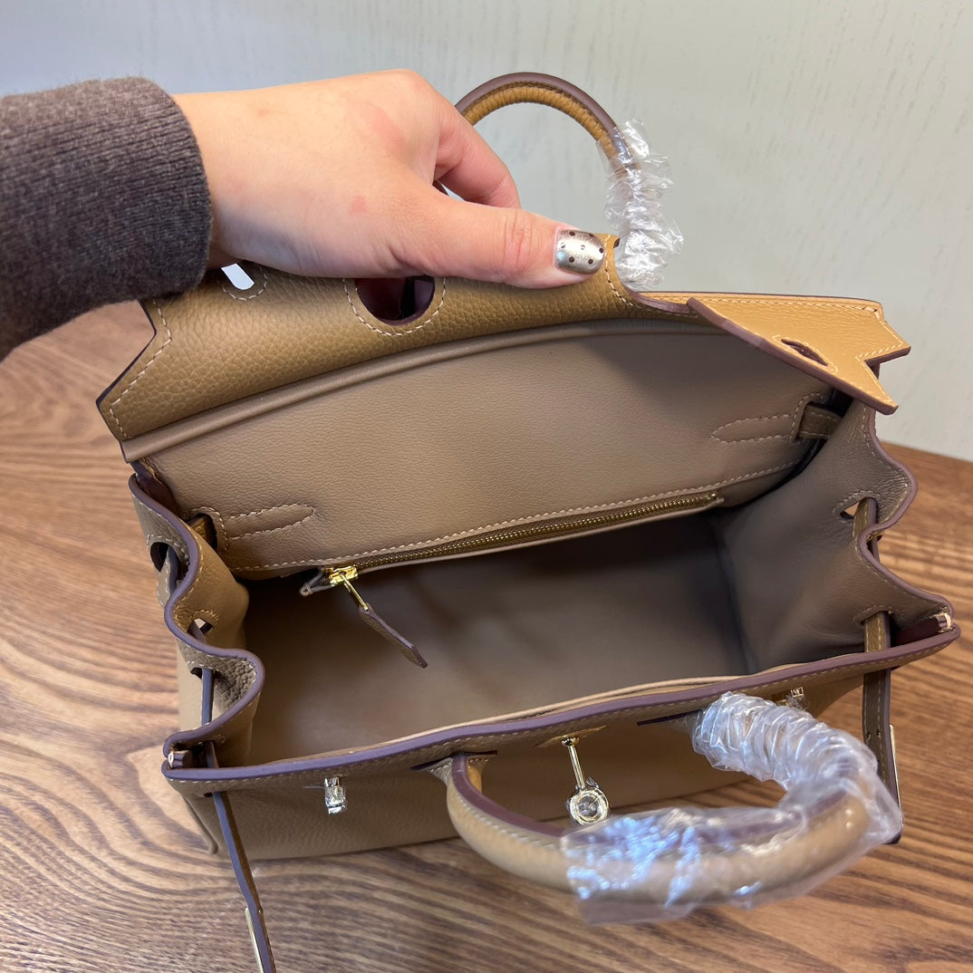 Elegant Tan Leather Top Handle Handbag - Classic Structured Tote with Gold Hardware