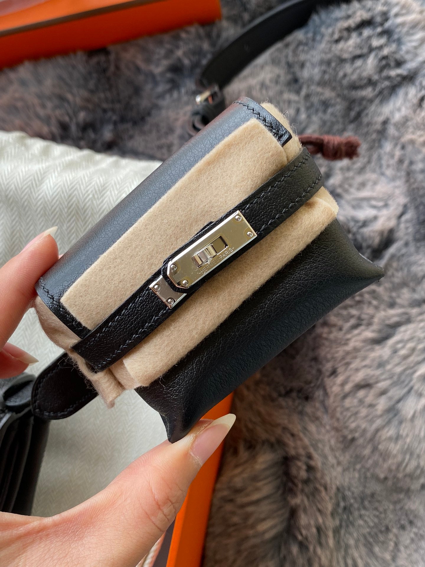 Hermès Kelly Moove Bag - Black Swift Leather with Palladium Hardware