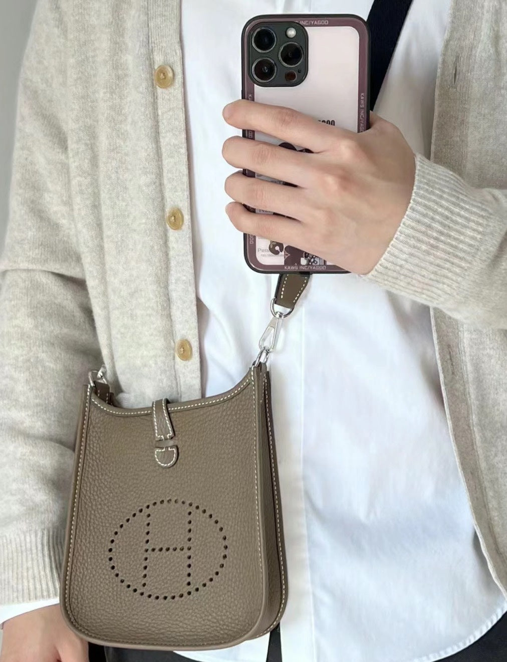 Hermès Evelyne TPM Crossbody Bag - Etoupe Clemence Leather