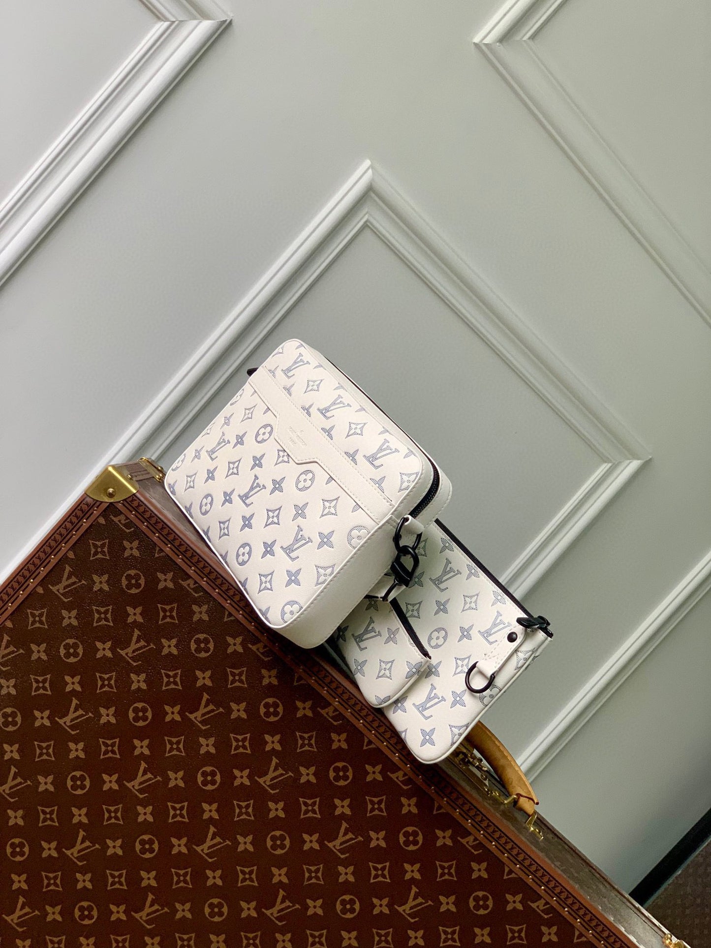 Louis Vuitton Trio Messenger Monogram Bag - White/Grey