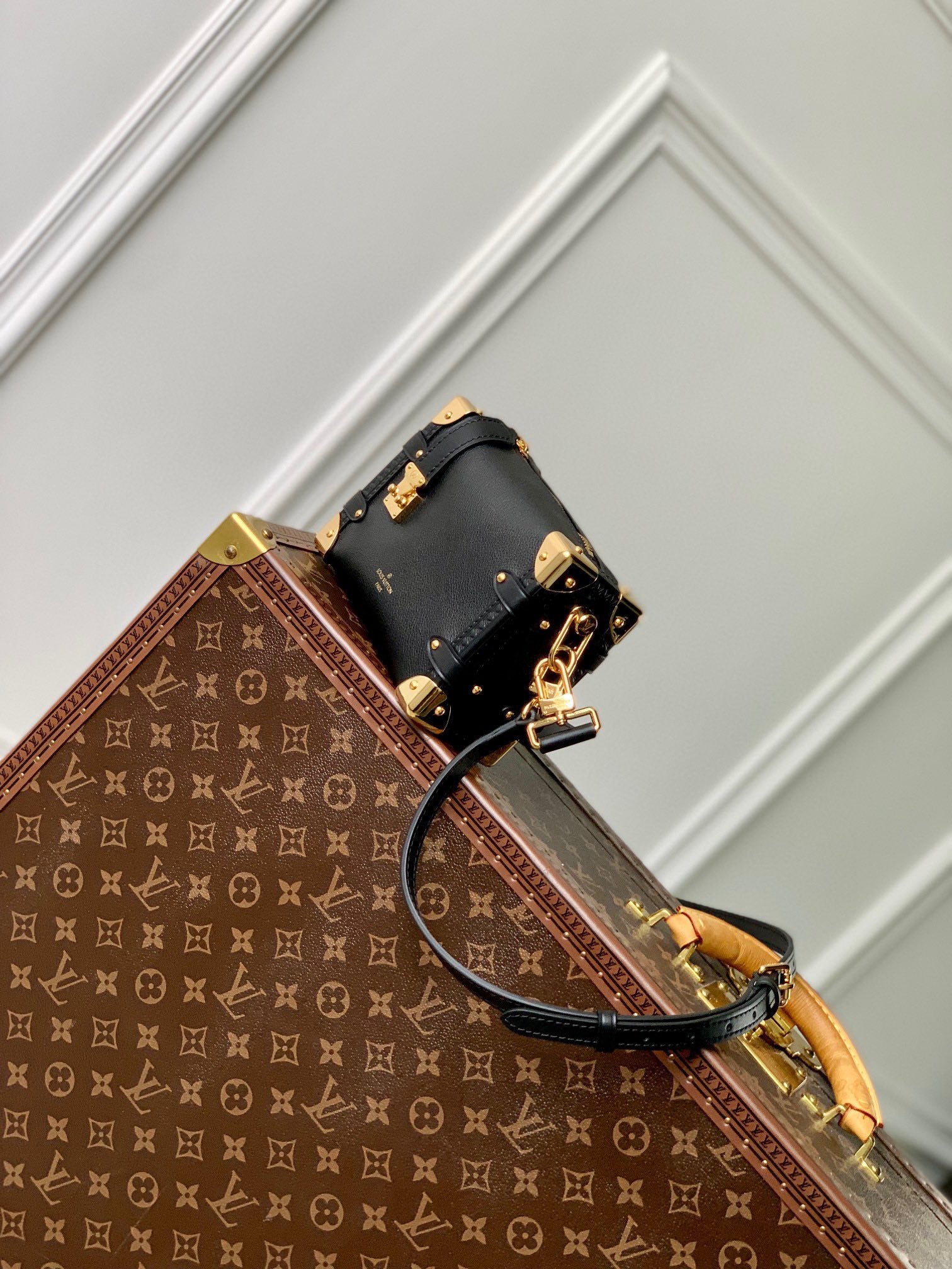 Luxury Designer Black Leather Mini Trunk Crossbody Bag with Gold Hardware