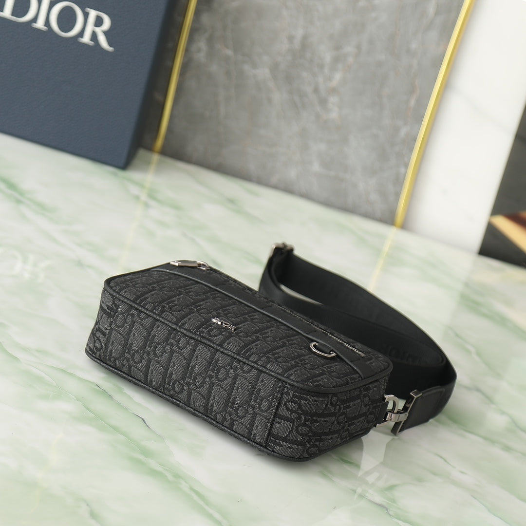 Dior Safari Messenger Bag in Black Dior Oblique Jacquard