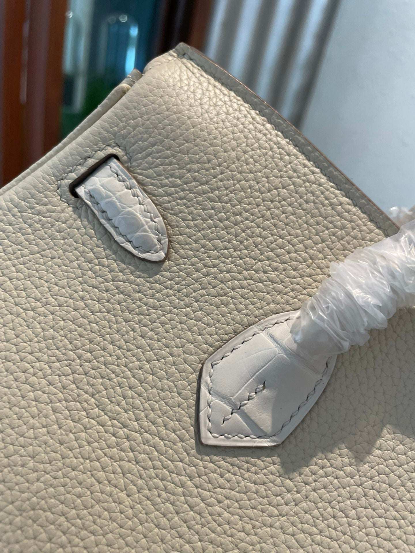 Women's Luxury Cream Leather Top-Handle Handbag with Exotic Embossed Detail