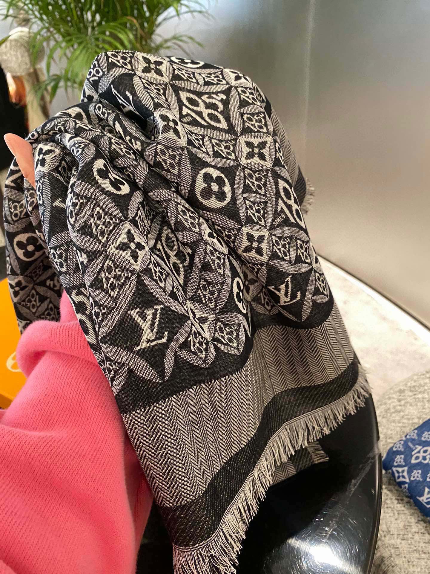 Women's Elegant Patterned Scarf - Large Grey and Black Luxury Inspired Shawl Wrap for Winter and Fall