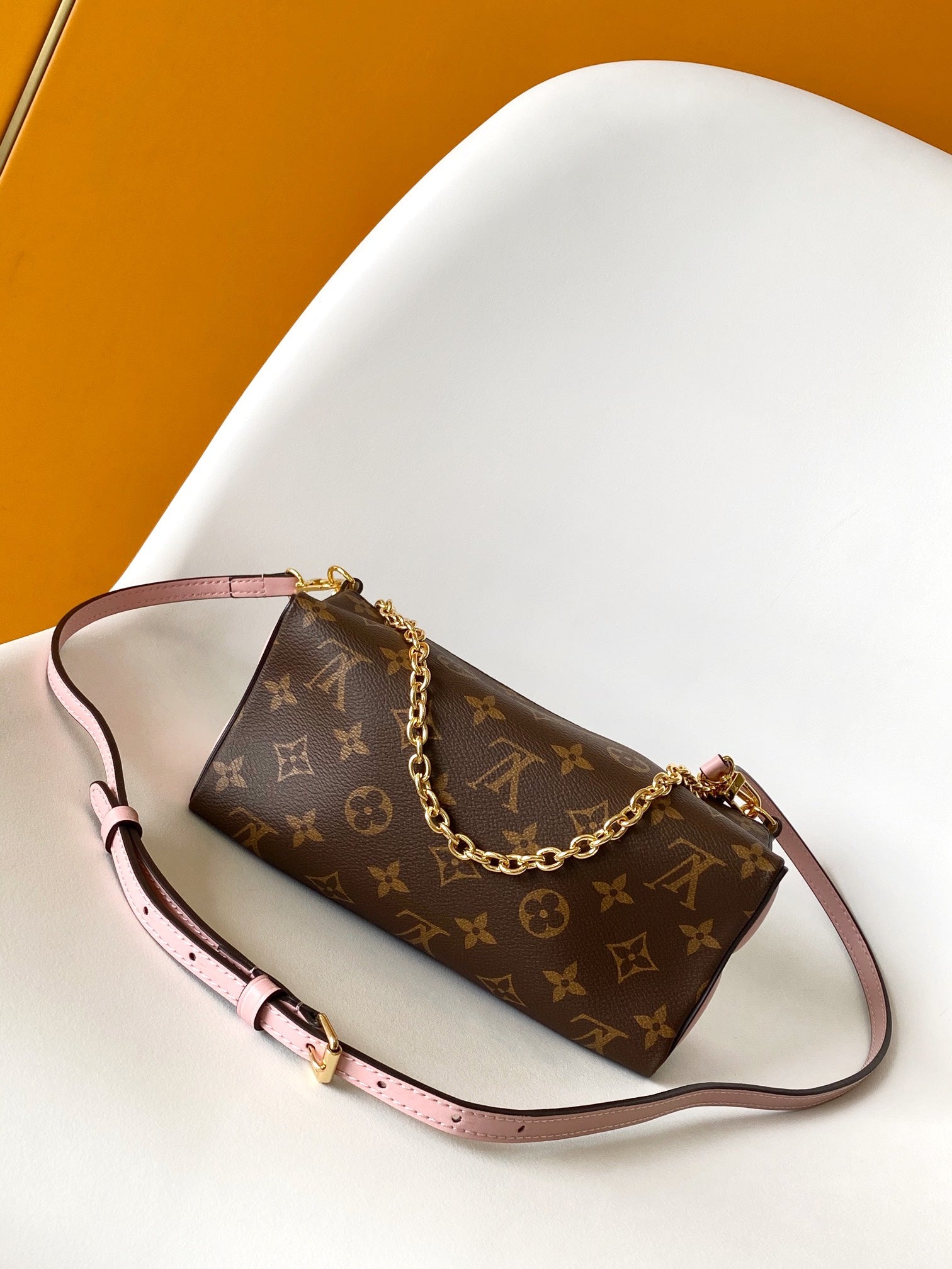 Louis Vuitton Monogram Star Shoulder Bag - Brown &amp; Pink