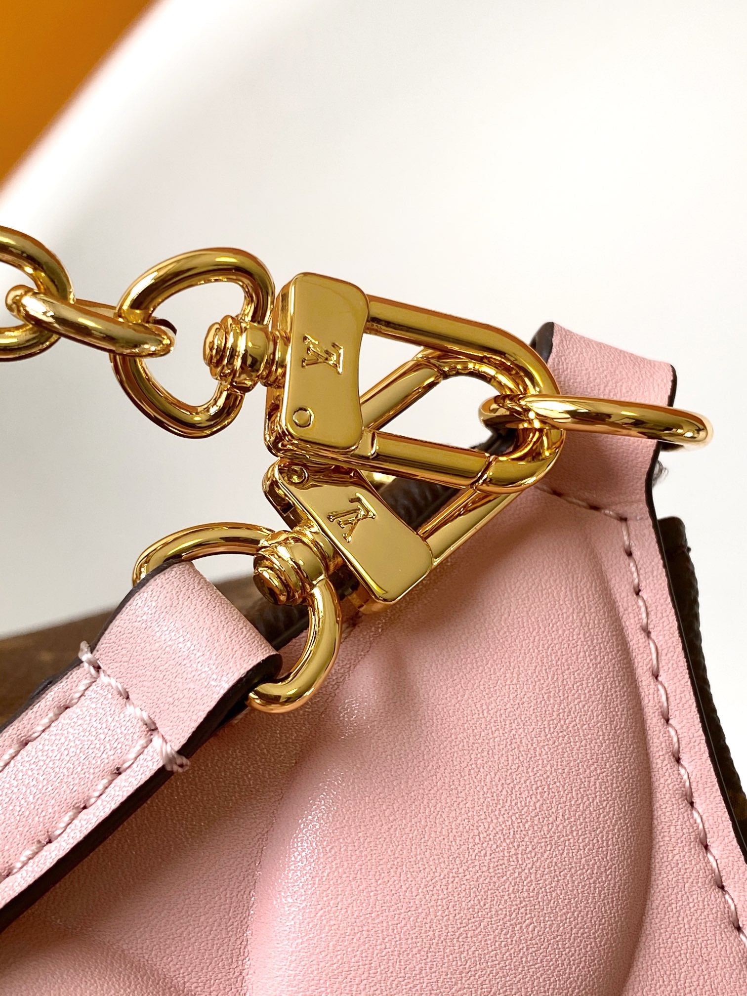 Louis Vuitton Monogram Star Shoulder Bag - Brown &amp; Pink