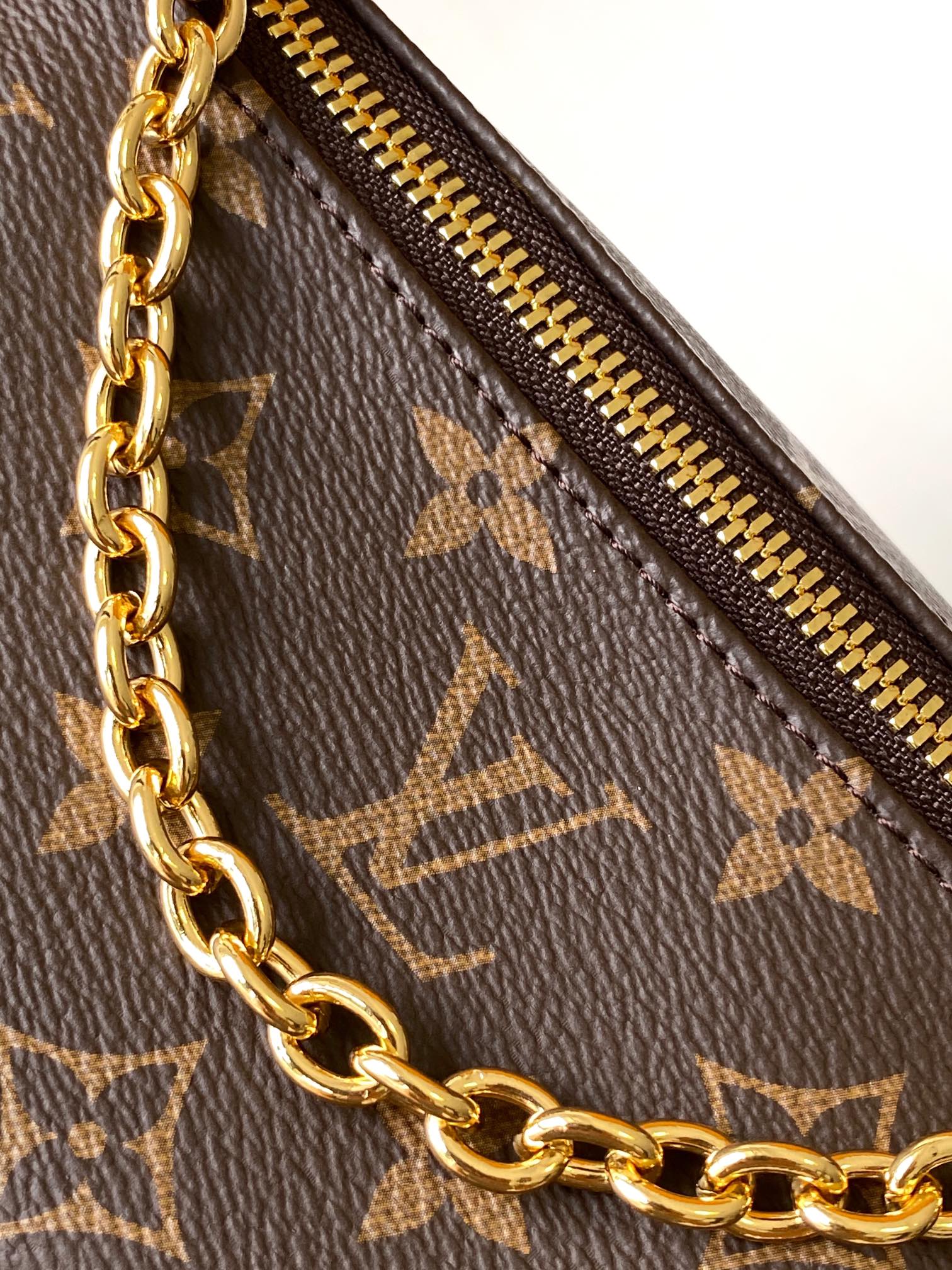Louis Vuitton Monogram Star Shoulder Bag - Brown & Pink