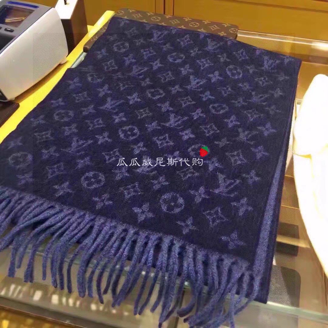 Men's Long Plaid Wool Blend Overcoat - Stylish Slim Fit Winter Trench Coat in Grey and Brown Check Pattern