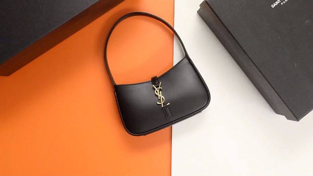 Saint Laurent Le 5 à 7 Leather Hobo Bag in Black